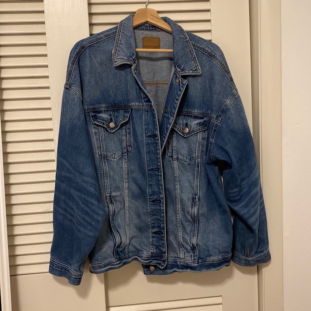 American Eagle oversized/boyfriend fit Denim Jean Jacket